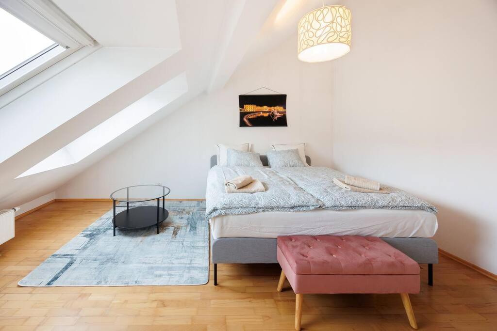 Scenic Rooftop Flat With Terrace Vienna Exterior photo